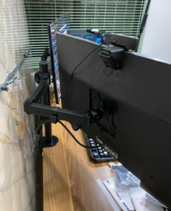 DUAL MONITOR MOUNT / BRACKET C-Clamp and Grommet 13KG per arm 2 MONITORS